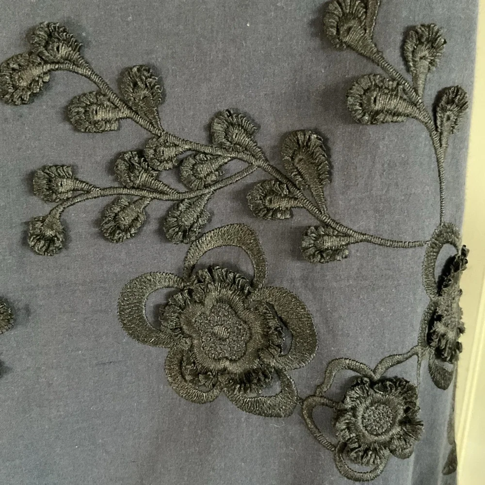 Banana Republic Navy Blue Black Floral Embroidered Cotton Mini Skirt 10 - Picture 3 of 4